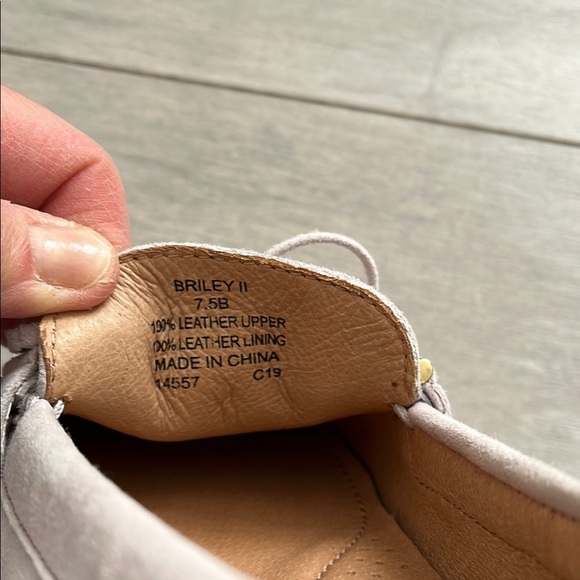 NWOT RALPH LAUREN Suede Leather Loafer with Bow and Gold Detail, Size 7.5 - Picture 11 of 11